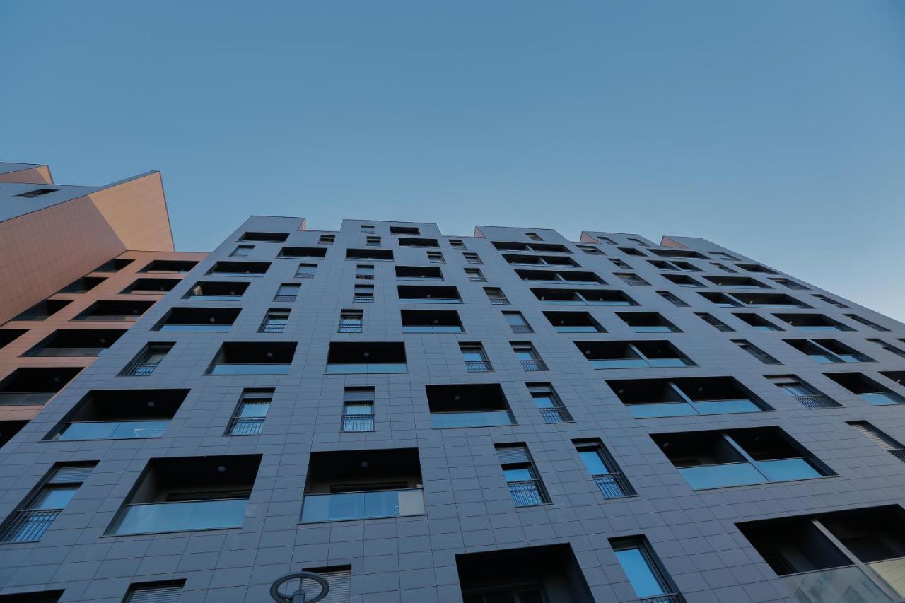 Miku Apartment - Vibrant 1Bd Apartment At Olympic Residence ติรานา ภายนอก รูปภาพ